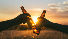 啤酒過(guò)冬，世界杯解寒？