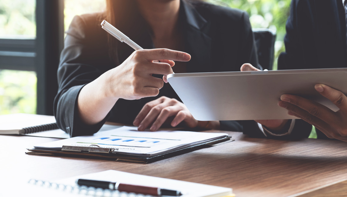 芯片ETF(512760)涨超0.8%，思瑞浦涨超5%