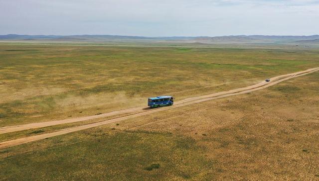 歌声,演出场地,草原,队员,苏尼特右旗,新牧区之赞,歌曲,众志成城,内蒙古自治区乌兰牧骑条例,爱无声