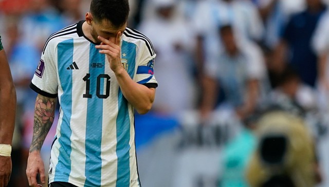 阿迪达斯押宝：梅西球衣卖疯，火速签约战胜了阿根廷的沙特