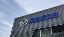 馬自達(dá)投資106億美元推進(jìn)電氣化，與中企合作確保電池供應(yīng)，在華電動(dòng)車月銷僅兩位數(shù)