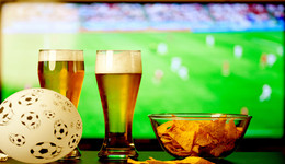 良品铺子遭高瓴“清仓”，三只松鼠被IDG“抛弃”，零食赛道不香了？