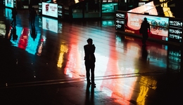 中國(guó)面板業(yè)逆周期崛起