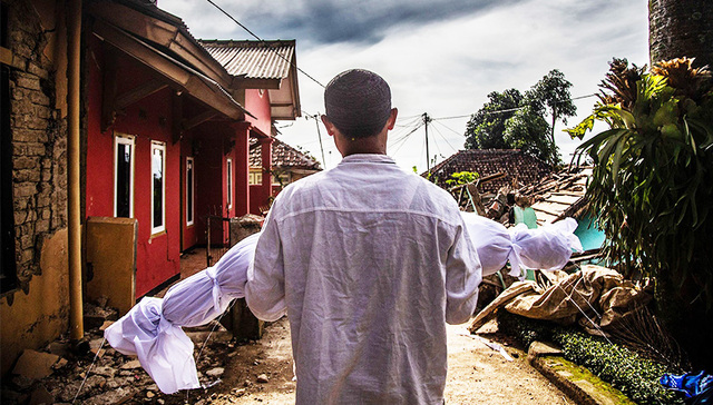 【图集】印尼地震死亡人数升至271人，灾区营救正在进行