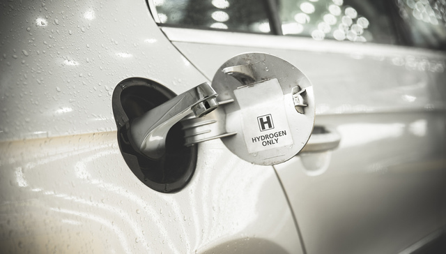 国鸿氢能谋求港股上市，三年累亏10亿，嘉兴国资能否带它起飞