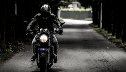 安驾机构能“填”上摩托驾考制度的“洞”吗？