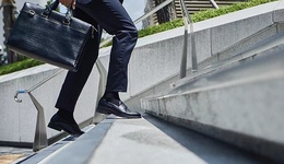 家居企业人事变动频繁，85后“创二代”逐步接班