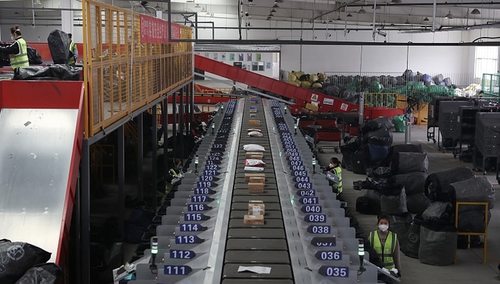 邮政控股的中邮科技IPO过会，顺丰贡献逾8成收入