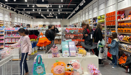 名创优品、lululemon：两个行业，一个故事