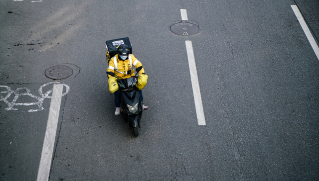 电动二轮车,行车安全,政府监管,外卖,快递,骑手
