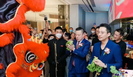 麻六记的双赢生意：带货赚佣金、自销赚品牌