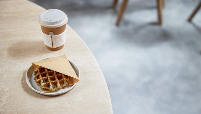 葱油华夫和油条，咖啡界爱上中式风味