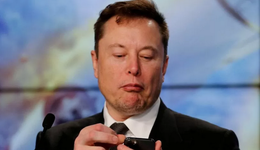 马斯克“大战”苹果