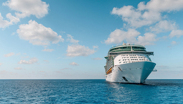 世界杯引来百万游客，卡塔尔打造三座“移动宫殿”迎宾