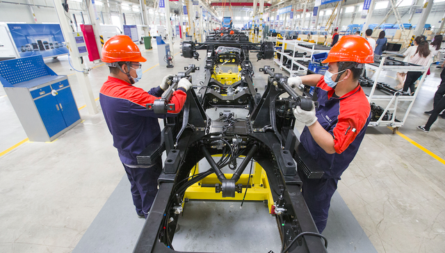 【专访】高瑞东：建立强大的制造业是实现共同富裕的关键