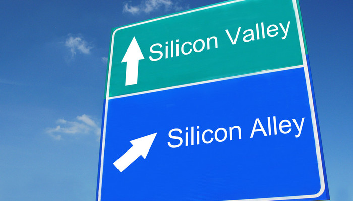 硅谷裁员刺激了谁？| 不宜高调