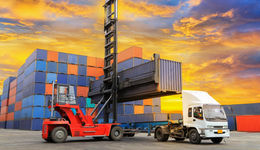 港口自動駕駛，搬運集裝箱的“蟻群”