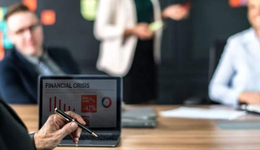 多玩家“角力”会议平板