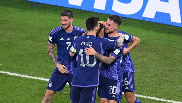 父亲搭档马拉多纳、儿子并肩梅西，阿根廷上阵父子兵