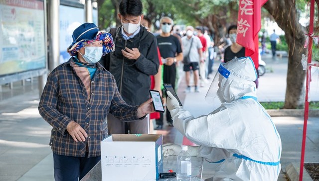 海南多地不再分类管控省外来返人员，贵州省和长春市取消“落地检”