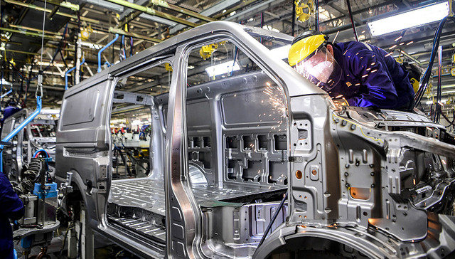 预计连续三年销量下滑，研究认为汽车供应商仍处于危机之中