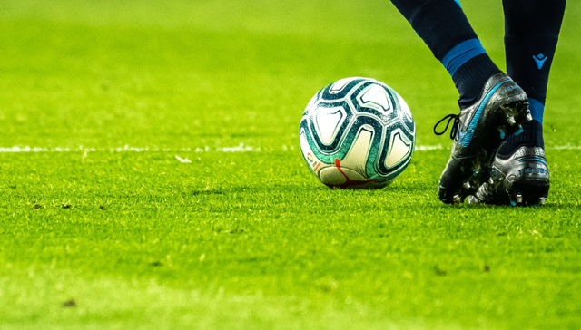 勺子点球,企业发展。