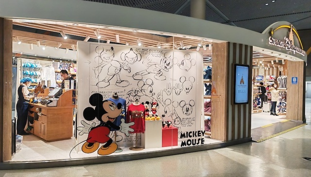 版权到期后，迪士尼用商标权或商品化权益保护米老鼠形象可行吗？