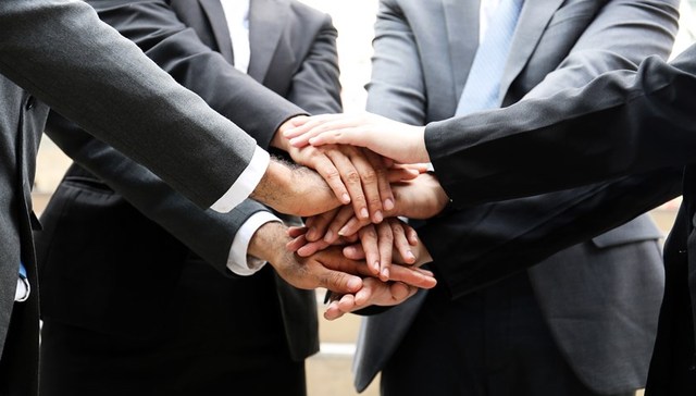 地方新闻精选 | 江苏多地包机出海招商 广东海警查获走私冻品约746吨