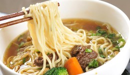 粉面生意，走蜜雪冰城的路比走喜茶的路强