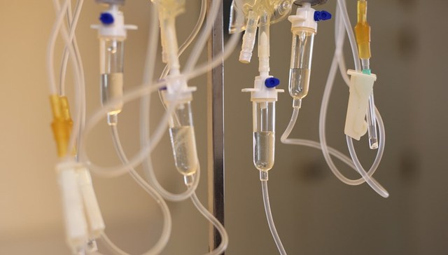 四川达州通川区整顿“聚集输液”现象，有诊所药物耗尽停诊