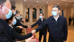 上海市委書記陳吉寧率團(tuán)抵滇，與云南省委書記王寧座談對口協(xié)作、慰問援滇干部人才