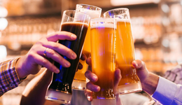 第二增長(zhǎng)曲線比拼：華潤(rùn)啤酒出牌白酒，青島啤酒們作何回?fù)簦? class=