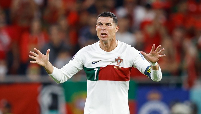 37岁C罗泪别、发文述梦想结束，世界杯上演诸神黄昏