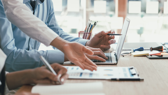 守护健康、积累财富，友邦撑起家庭安稳守护伞