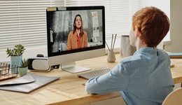 思考樂(lè)教育兩日大漲50%，教培企業(yè)轉(zhuǎn)型的盡頭是帶貨？