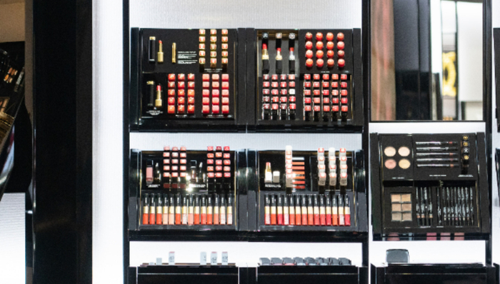 IPO雷达 | Naris、Casmara.....这些小众品牌背后的拉拉米，没能走出代运营业务困境