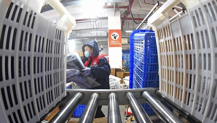 业务量大增、运力短缺，刚刚恢复的网点再遇投递压力