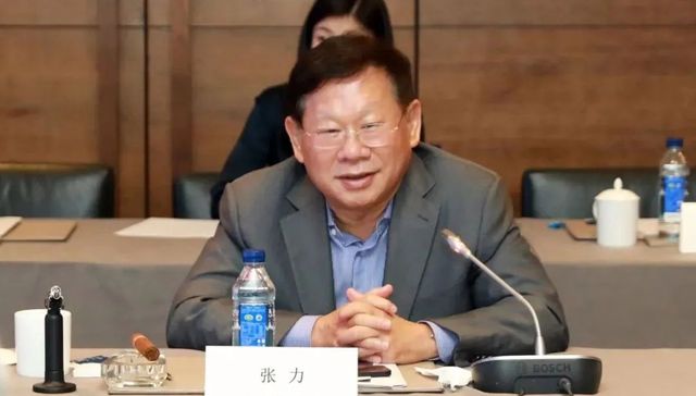 超20亿美元，地产大佬张力忙着在美国投资，富力却深陷债务危机