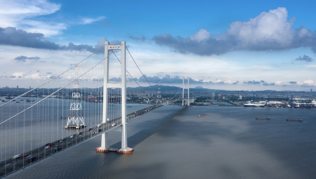 港人港税、科研转化、港校北上：《南沙方案》半年来，广州南沙与香港加速融合