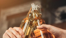 2022啤酒股PK：華潤(rùn)向上，燕京向下