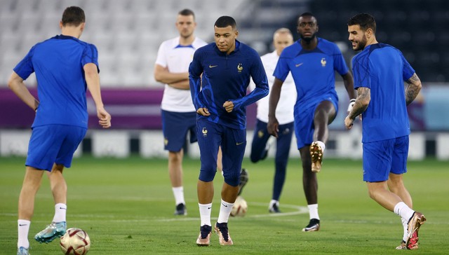 多名队员遭伤病侵袭，法国队决赛首发成谜