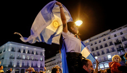 梅西捧起大力神杯，阿根廷旅游业能因此得救吗？