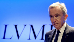 击败了马斯克，LV老板却高兴不起来？