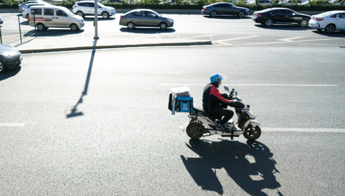 新冠肺炎,疫情防控,外卖,外卖骑手