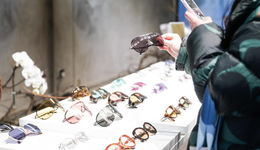 New Balance千禧记忆潮报亭现身上海，2023春夏大牌新款墨镜集合