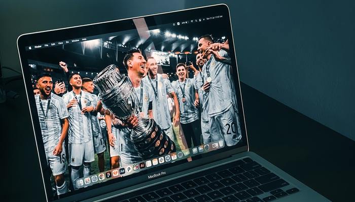 谷歌,巴西世界杯,商标开发,巴塞罗那足球俱乐部,主教练,巴黎圣日耳曼,足球天赋,助攻,世界足球先生