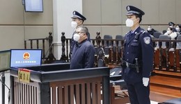 河南政法委原书记甘荣坤被控受贿1.66亿余元，曾被通报长期沉迷赌博