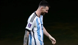 梅西传：一个关于死而复生的故事