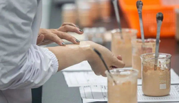 博主測評50元1斤粉底液，“叫好聲”背后的思考