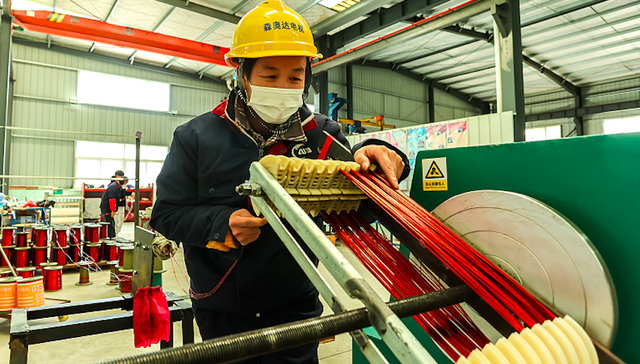 前11个月工业利润同比下降3.6%，钢铁、石油行业利润同比降幅较大